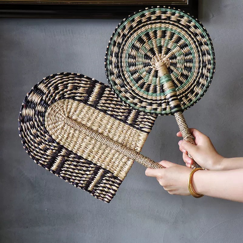 Custom Handwoven Natural Sea Grass Decoration Wall Hanging Fan for Home - Image 3