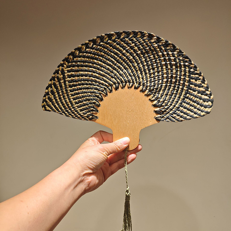 Custom Handwoven Made Summer Natural Raffia Straw Palm Hand Fan for Beach - Image 5